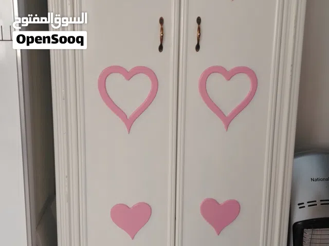 خزانه وتحت لعمر 5 سنوات وبتحمل اوزان