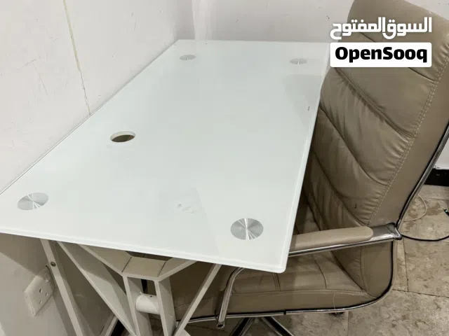 ميز مكتبي جام مع كرسي جلد