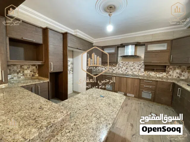 200 m2 3 Bedrooms Apartments for Rent in Amman Al Kursi