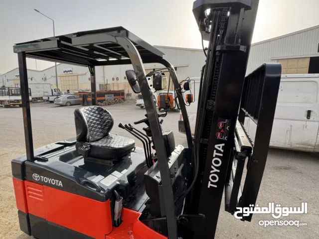 للبيع رفاعة شوكية تيوتا للبيع كهربائية 2011 فوركليفت تيوتا للبيع
