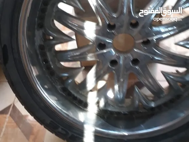 التايرات التاهو للبيع