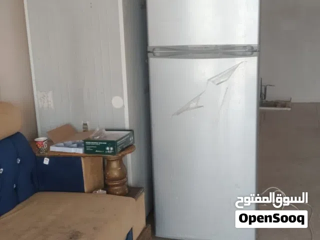 ثلاجة وقافي