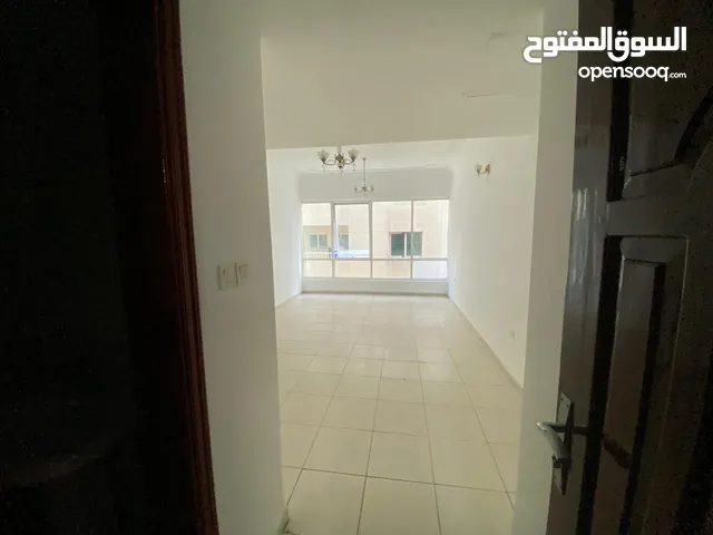 (محمد سعد) غرفه وصاله مع بلكون خزائن بالحائط للايجار السنوي بالتعاون
