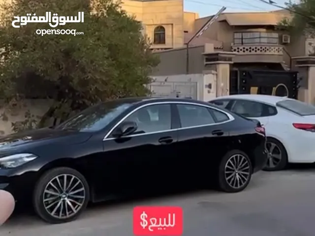 للبيع ارض سكنة مساحة 256 واجهه 8 موقع مميز شارع عرضة 20 متر حي الحمراء اليرموك