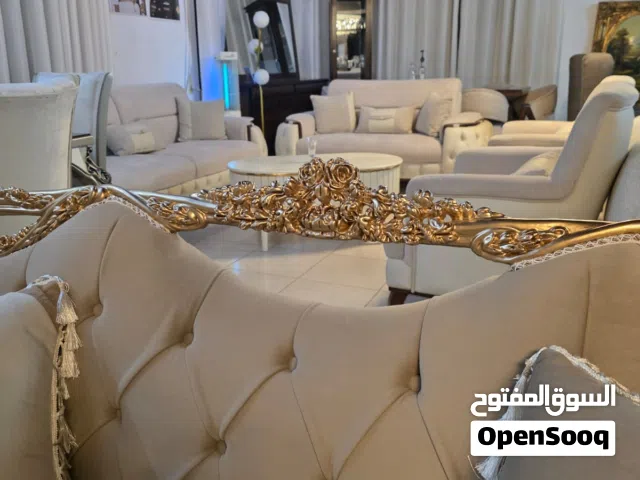 طقم كنب تقيل نيو كلاسيك 9 مقاعد تشطيب عالي زان كامل مع طاولة وسط