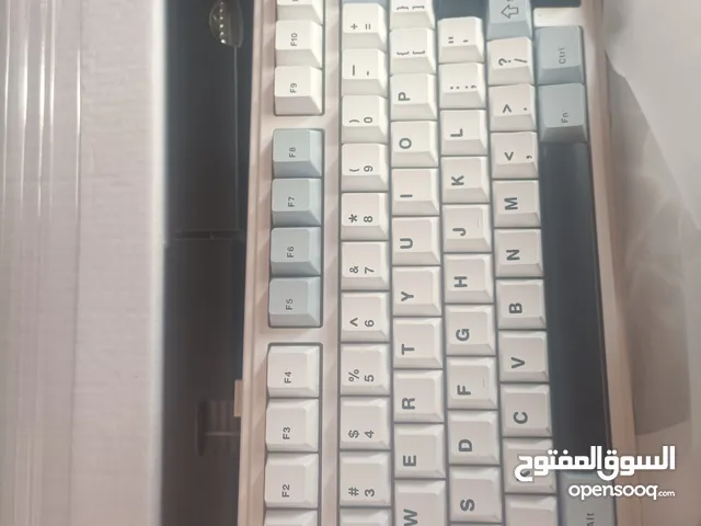 كيبورد ميكانيكل ار جي بي