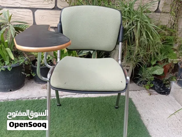 اثاث مكتبي ( كراسي+ مكتب حجم صغير وصوبه عاموديه)