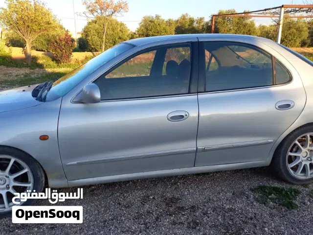 1998 هيونداي افانتي SE