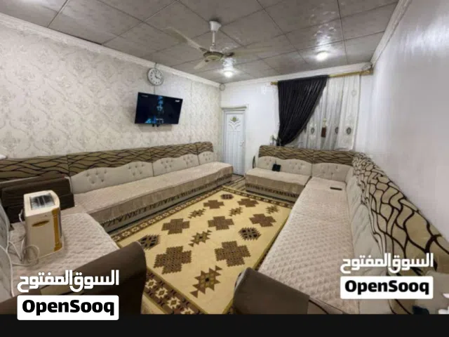 90 m2 2 Bedrooms Townhouse for Sale in Basra Maqal