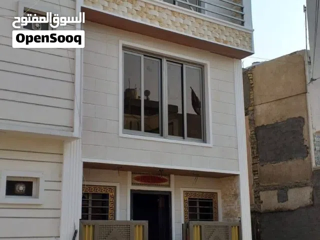 65 m2 4 Bedrooms Townhouse for Sale in Baghdad Mansour