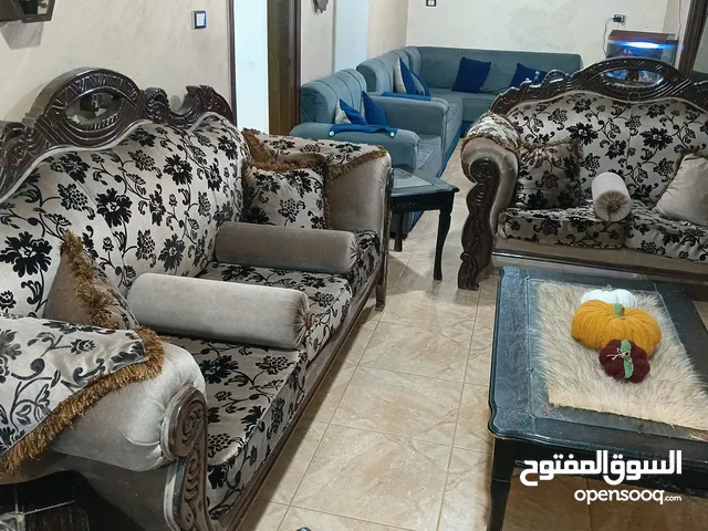 كنب بحاله جيده جدا مستعمل للبيع