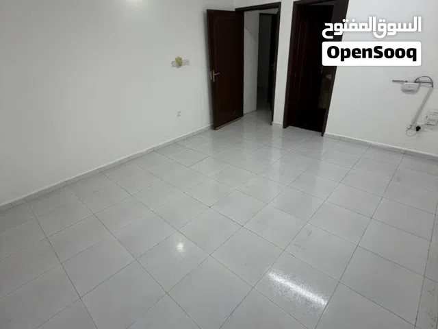 غرفه وحمام elmaha stretببنايه بشارع المها عند الاشاره بجوار اسبار ماركت room with attached bathroom