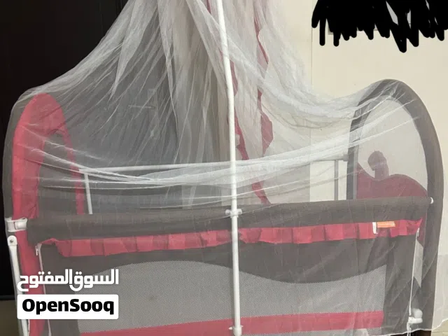 منز ( سرير اطفال ) للبيع