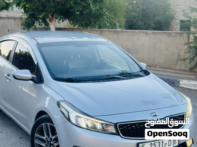 2016 كيا K3 Standard