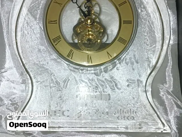 ساعة كريستال