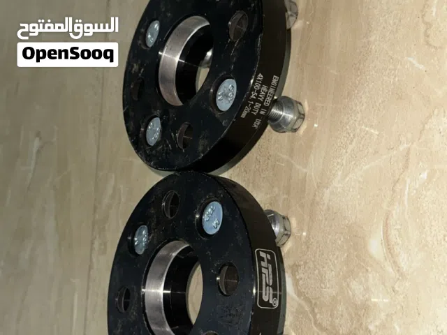 سبيسرات شبه جديده 4 بلوط