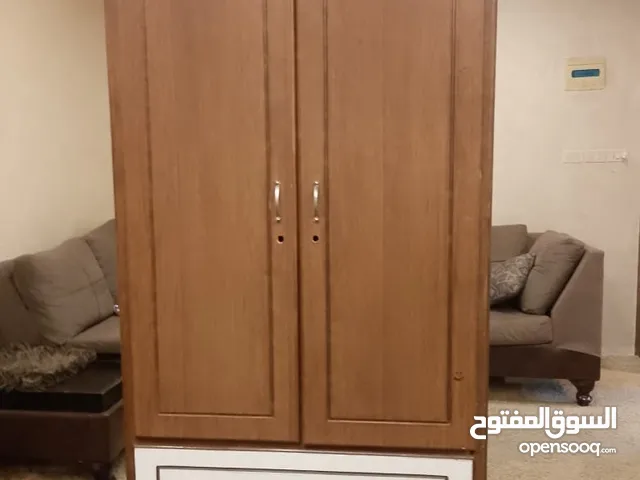 خزائن التنتين جديده والواحده مستعمله