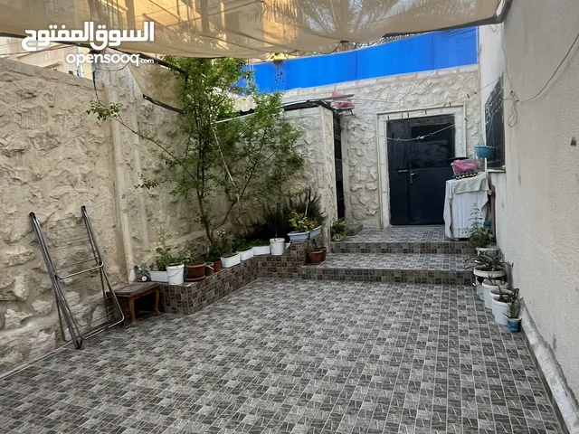 100 m2 2 Bedrooms Townhouse for Sale in Zarqa Al ghweariyyeh