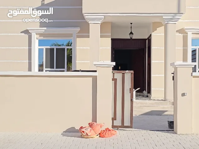 300 m2 3 Bedrooms Villa for Sale in Dhofar Salala