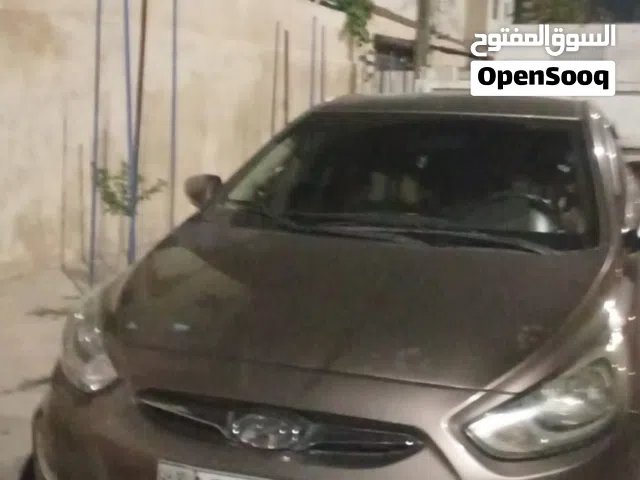 2014 هيونداي اكسنت SE