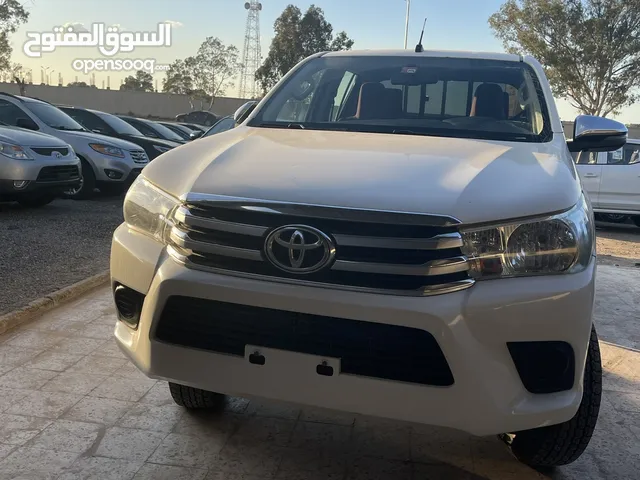 Used Toyota Hilux in Tripoli