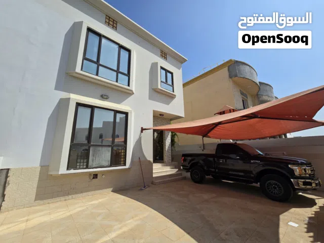 350 m2 4 Bedrooms Villa for Rent in Muscat Al Mawaleh