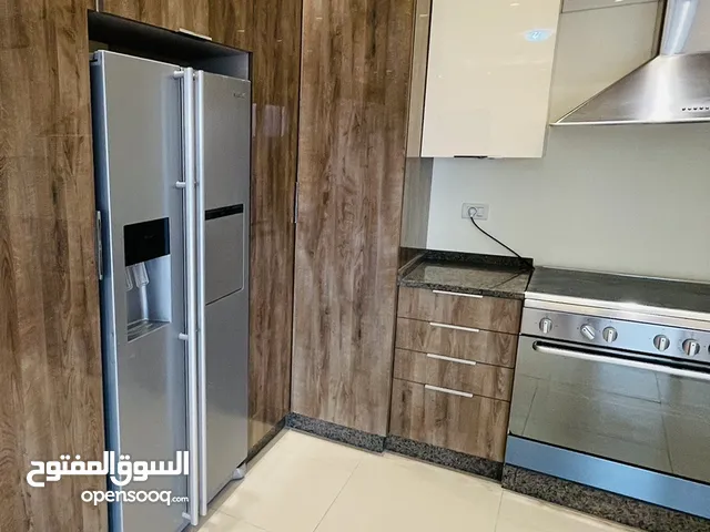 400 m2 3 Bedrooms Apartments for Rent in Amman Abdoun