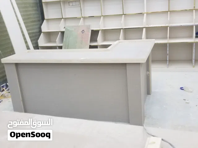 منجرة فلسطين  لكافة اعمال النجارة والديكورات الخشبيه وكافه صيانتها صنعا بيت بوس