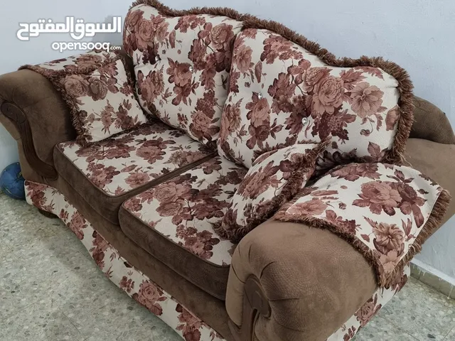 للبيع طقم كنب 7 مقاعد 3+2+1+1