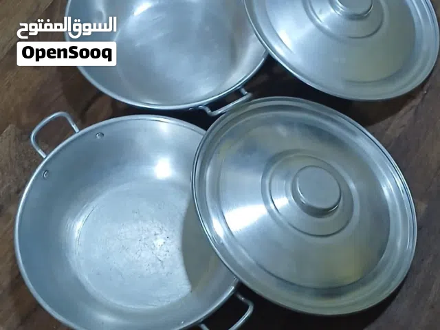 اغراض مطبخ متنوعة بحالة حيدة جدا