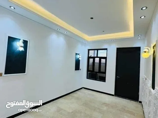 180m2 4 Bedrooms Townhouse for Sale in Baghdad Saidiya