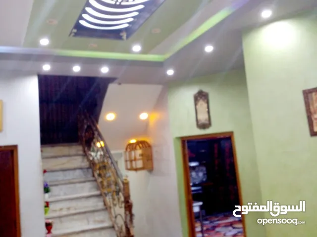 150m2 4 Bedrooms Townhouse for Sale in Basra Tannumah