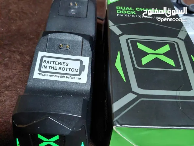 بطاريات وقواعده شحن بقوة بطاريه 2550 ملي امبير Xbox series x/s & one x/s controllers