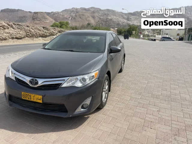 2014 Toyota Camry LE Sedan - Excellent Condition with Electric and Safety Features
