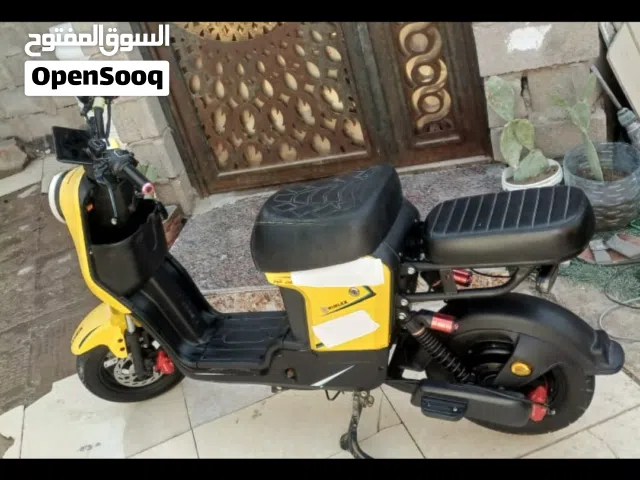 دراجه r9 لون اصفر