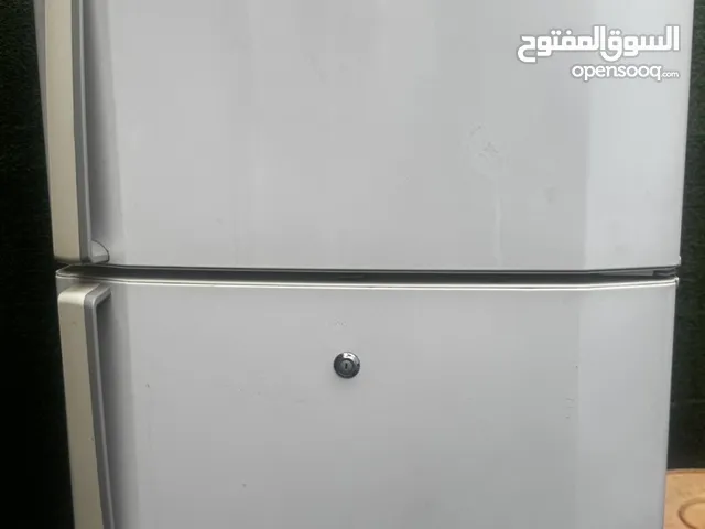 للبيع ثلاجه LG شبه جديد