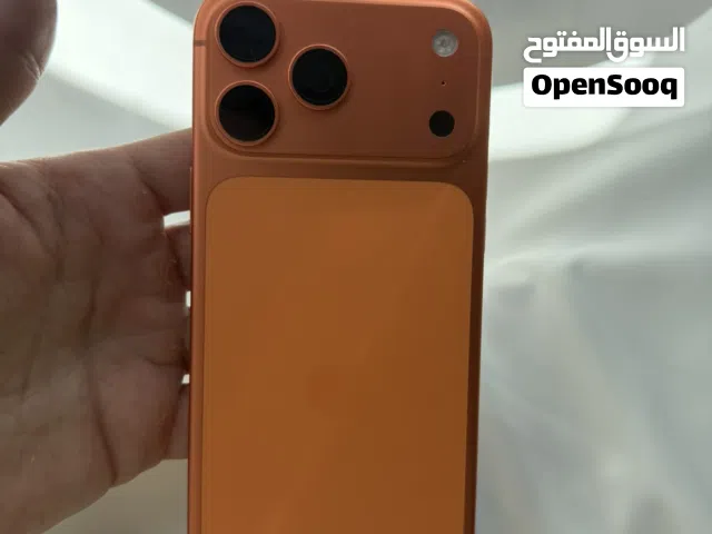I phone 17 pro max 256g.