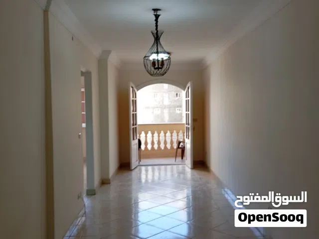 فرصة استثمارية للبيع شقة عالشارع خالد ابن الوليد الرئيسى بأرقى مواقع سيدى بشر لمحبي الإستثمار والرقى