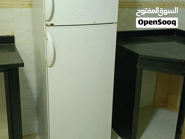ثلاجه مستعمله نظيفة