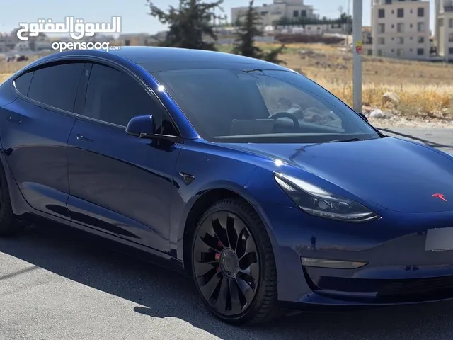 تسلا بيرفورمنس 2023 اعلى صنف بفئتها اوتوسكور 81 b+