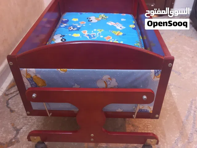 تخت بيبي هزاز بحالة الوكالة