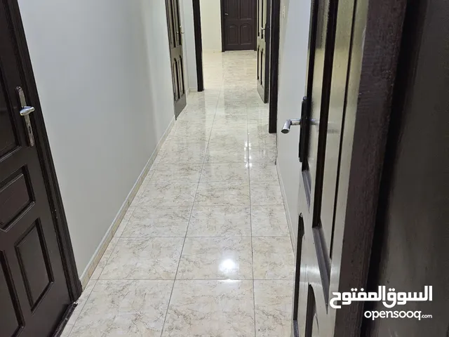 170 m2 5 Bedrooms Apartments for Rent in Jeddah Al Ajaweed