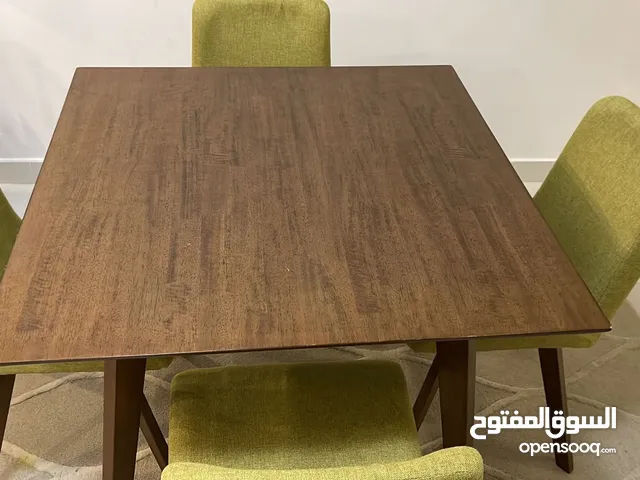 90x90 cm dinning table with four chairs