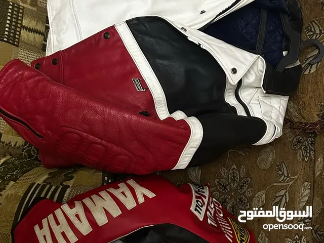 4 جكيتات دراجة