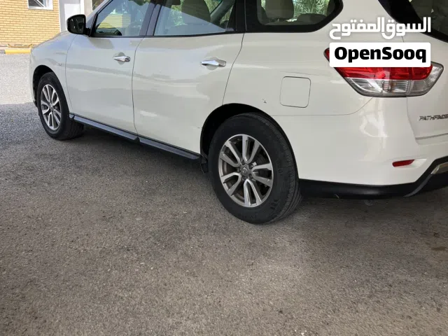 2015 نيسان باثفايندر S