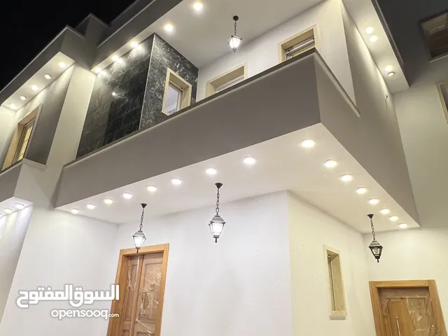 300 m2 More than 6 bedrooms Villa for Sale in Tripoli Tareeq Al-Mashtal