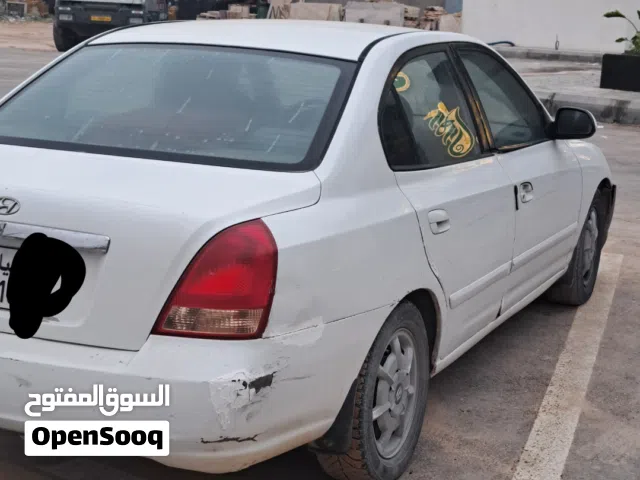 2002 هيونداي افانتي Standard