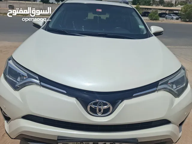 SINGLE INDIAN OWNER 2018 RAV 4 GCC FULL OPTION WITH ALFUTTAIM SERVICE HISTORY