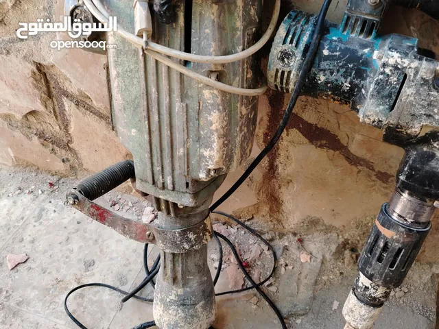 هيلتي عدد 2 شغالات