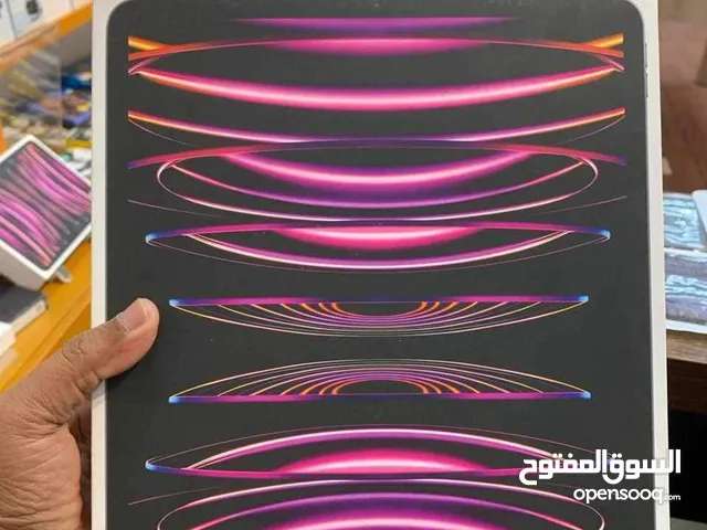Apple iPad 128 GB in Dhofar
